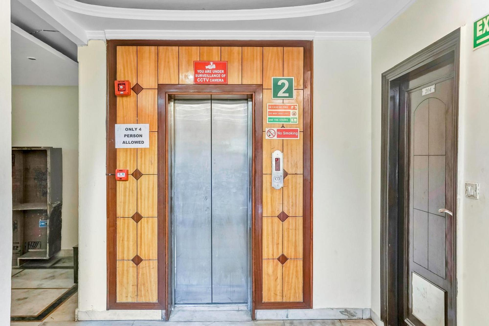 Hotel O Delhi Empire New Delhi Exterior photo